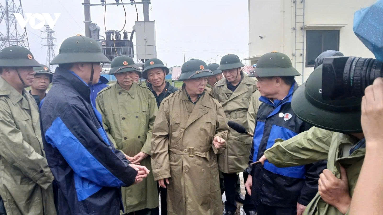 Deputy PM inspects Wipha preparedness in coastal localities