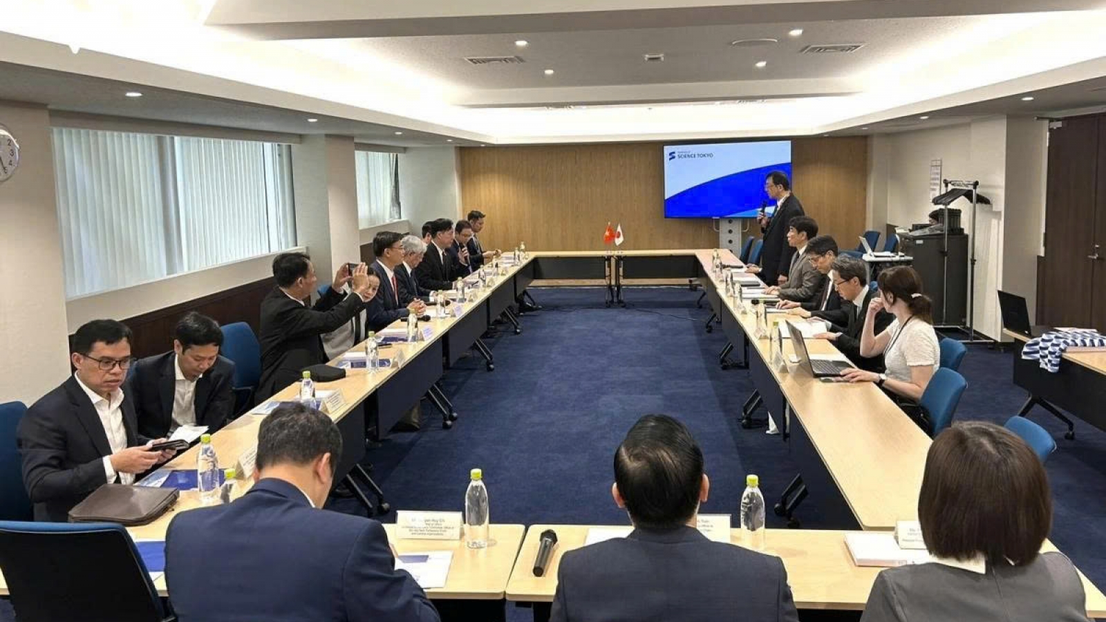 Fatherland Front leader visits Tokyo University of Science