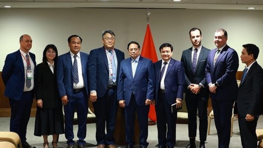 Government chief works with leading Brazilian corporations in Rio de Janeiro