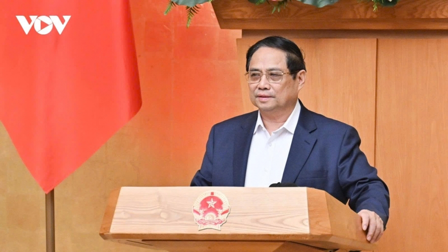 PM urges comprehensive measures to achieve 8% or higher GDP growth in 2025