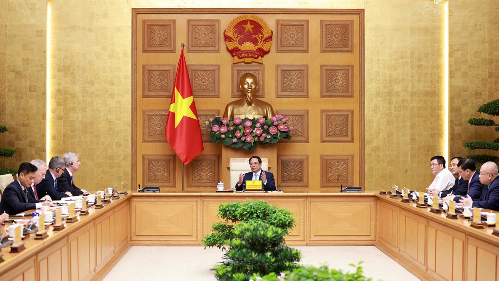 Vietnam commits stronger reforms to foster fair, sustainable investment climate