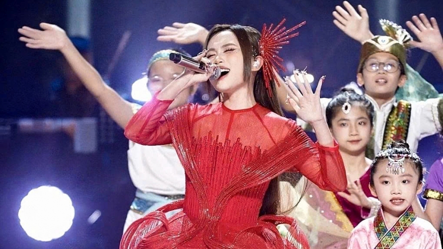 Vietnamese singer Phuong My Chi finishes third overall at Sing! Asia 2025