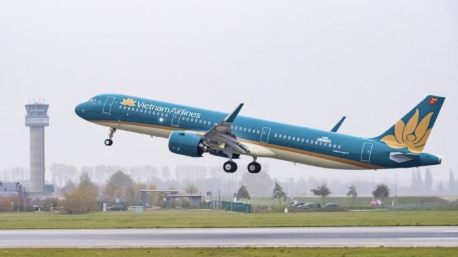 Vietnam Airlines, UAE’s Etihad Airways launch loyalty partnership