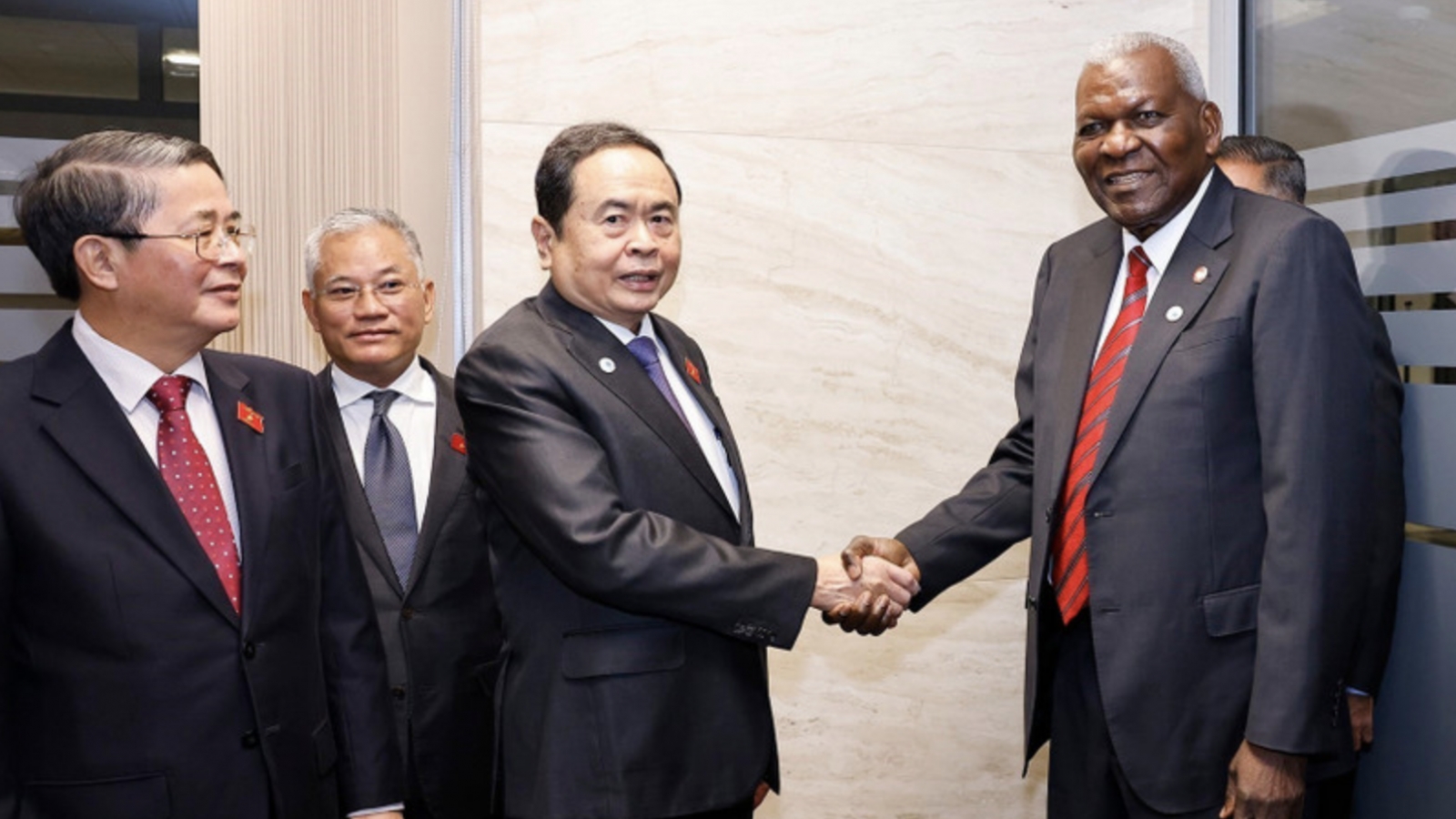 Top Vietnamese, Cuban legislators pledge stronger ties at Geneva meeting