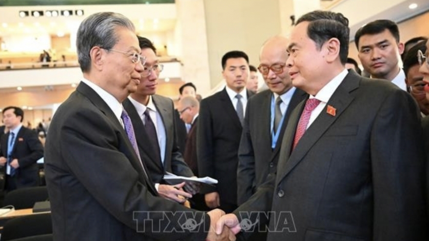 Vietnamese NA Chairman meets with Chinese counterpart on WCSP 6 sidelines