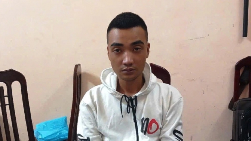 Bắt giữ đối tượng gây ra 7 vụ cướp giật điện thoại của phụ nữ