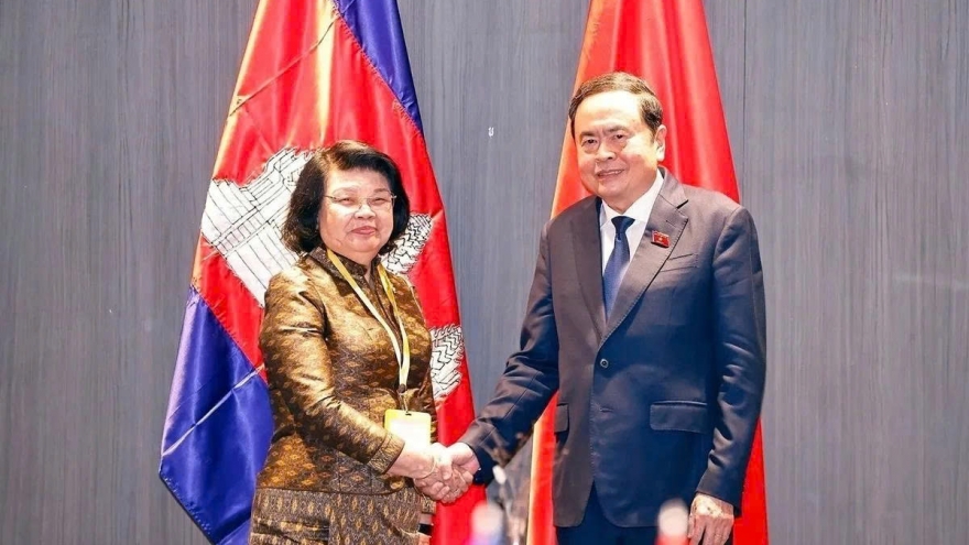 Vietnam and Cambodia vow to strengthen political trust during parliamentary talks