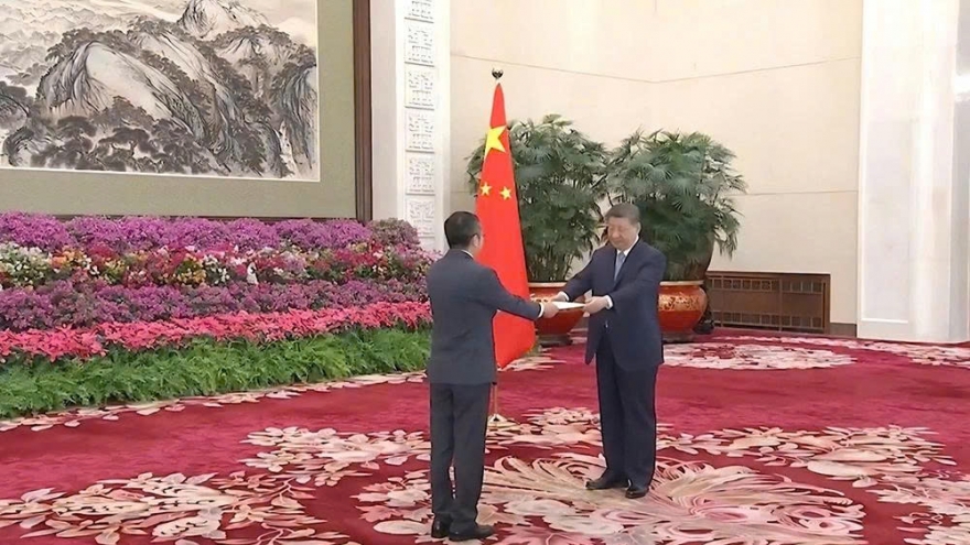New Vietnamese Ambassador presents credentials to Chinese President