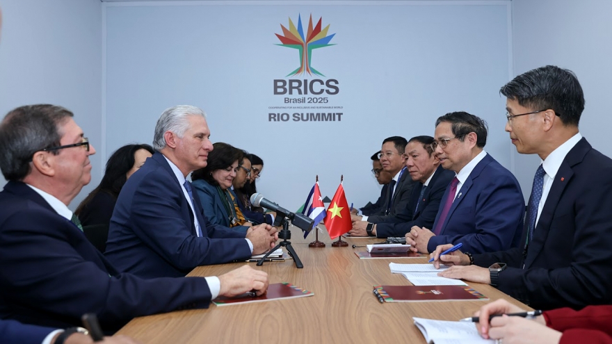Vietnam vows to realise high-level agreements with Cuba