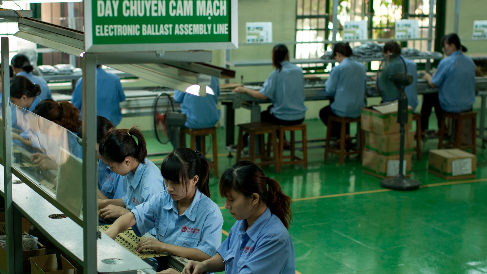 Doanh nghiệp vẫn “loay hoay” giữa những rào cản pháp lý chồng chéo