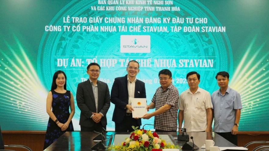 Dự án tổ hợp tái chế nhựa Stavian chính thức nhận giấy chứng nhận đăng ký đầu tư