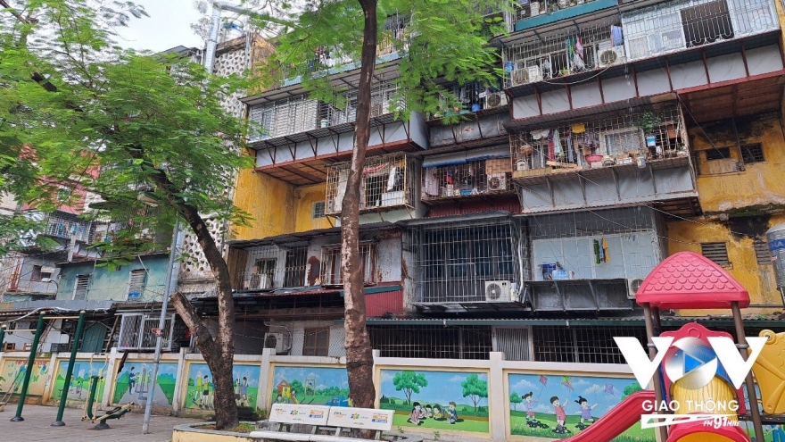 Xây dựng, cải tạo lại chung cư cũ: 20 năm vẫn "giậm chân tại chỗ"