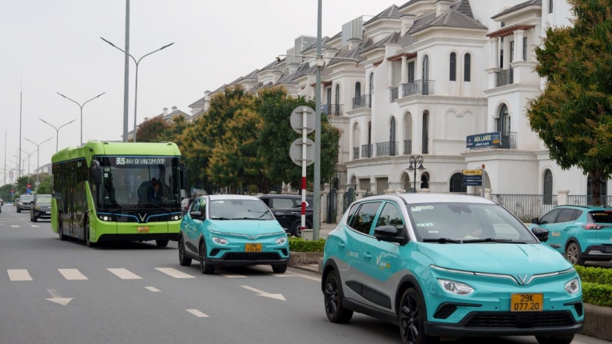 Tại sao doanh nghiệp vận tải đồng loạt chuyển sang dùng xe điện?