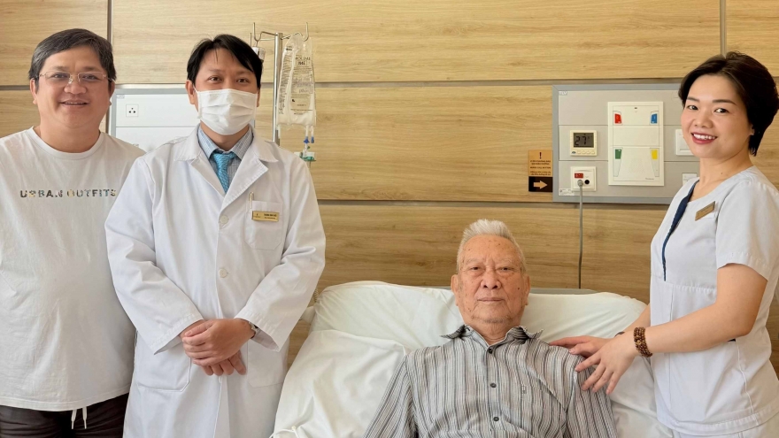 Vinmec Nha Trang tiên phong phẫu thuật ung thư nội soi cho bệnh nhân lớn tuổi