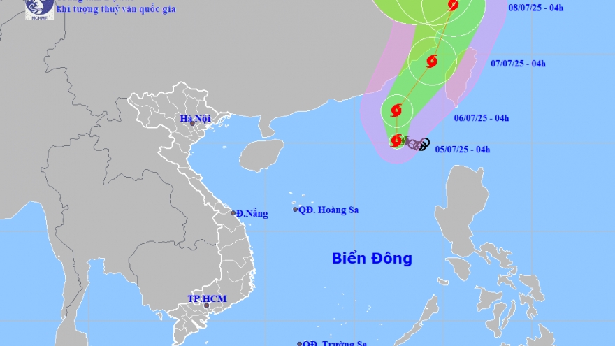 Bão số 2 giật cấp 10, gây biển động mạnh ở phía Đông Bắc Biển Đông
