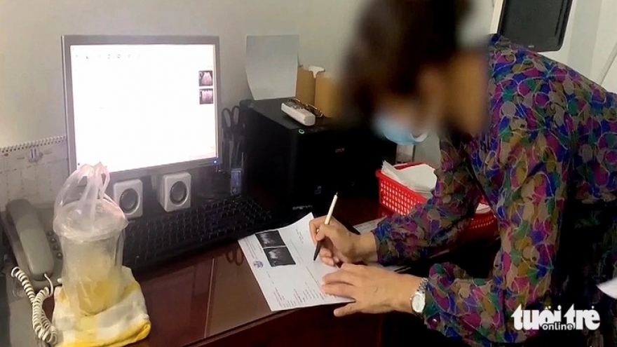 Sở Y tế TP.HCM công bố đường dây nóng chống "vẽ bệnh, moi tiền" cho 14 triệu dân