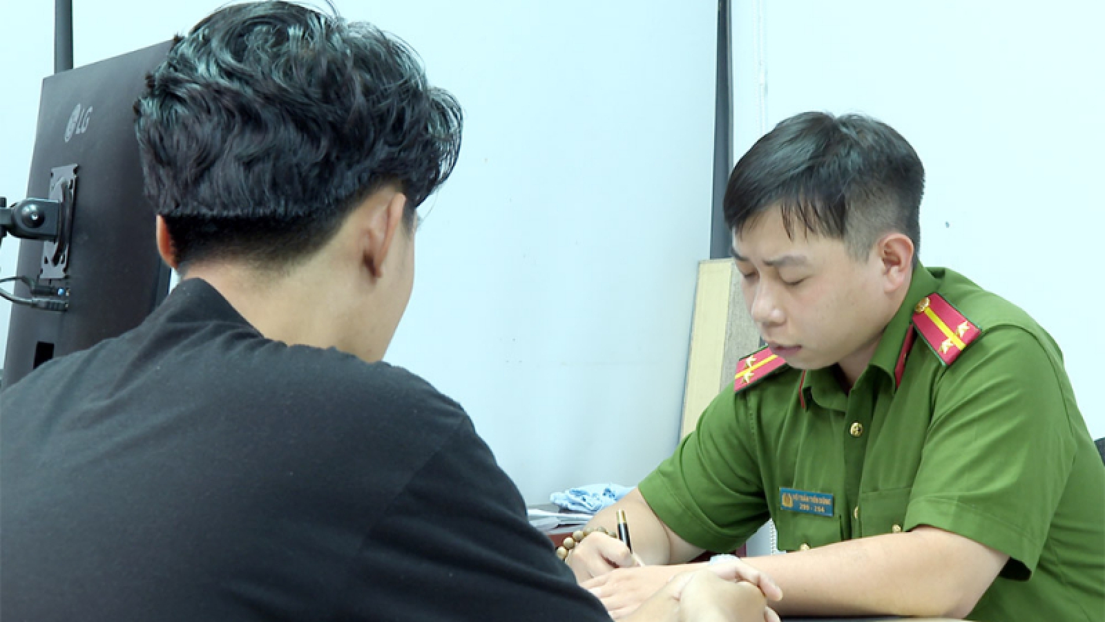 Tại sao học sinh, sinh viên vẫn dính bẫy "bắt cóc online"?