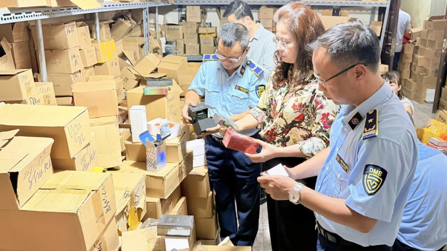 Hà Nội phát hiện và bắt giữ hơn 2.000 vụ buôn lậu, hàng giả trong 06 tháng