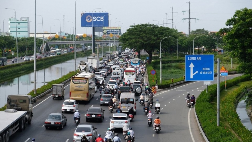 Lúng túng vì biển báo giao thông sau sáp nhập