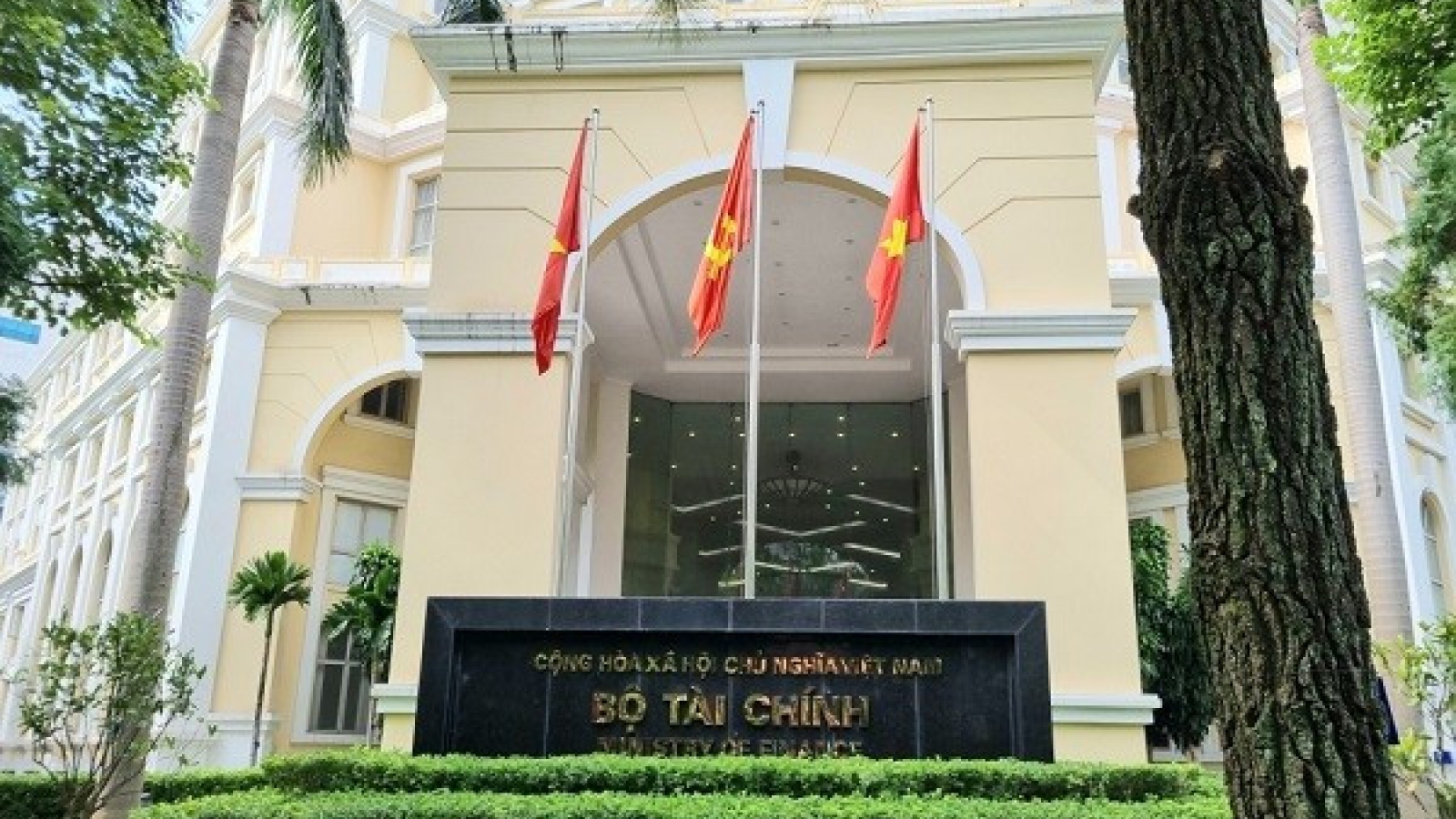 Bộ Tài chính thông tin về việc một vụ trưởng ngã tử vong tại trụ sở