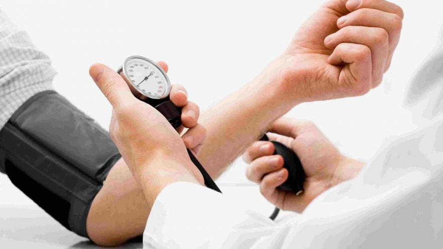 Duy trì tần suất tình dục thế nào để an toàn cho người cao huyết áp?