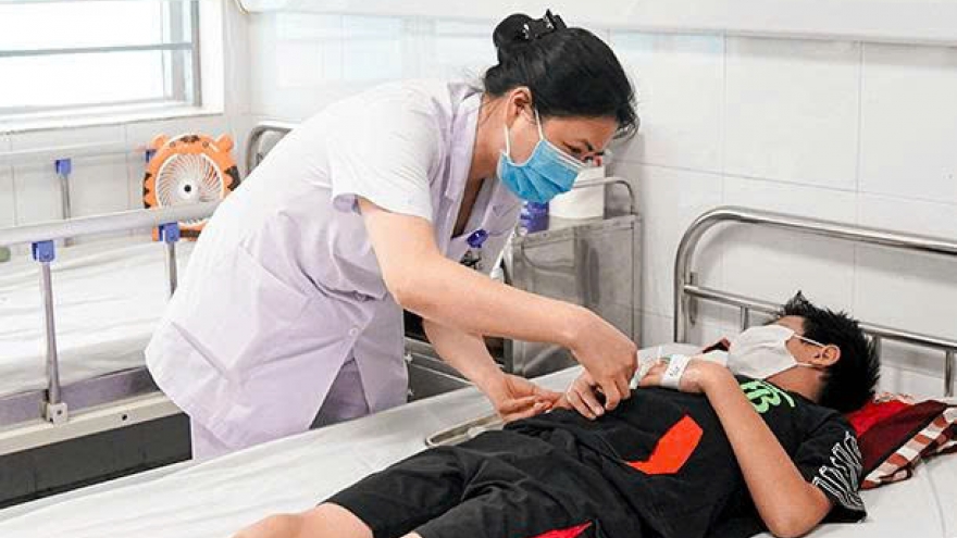 Trẻ tái mắc sốt xuất huyết: Bệnh diễn tiến nhanh, dễ gặp biến chứng