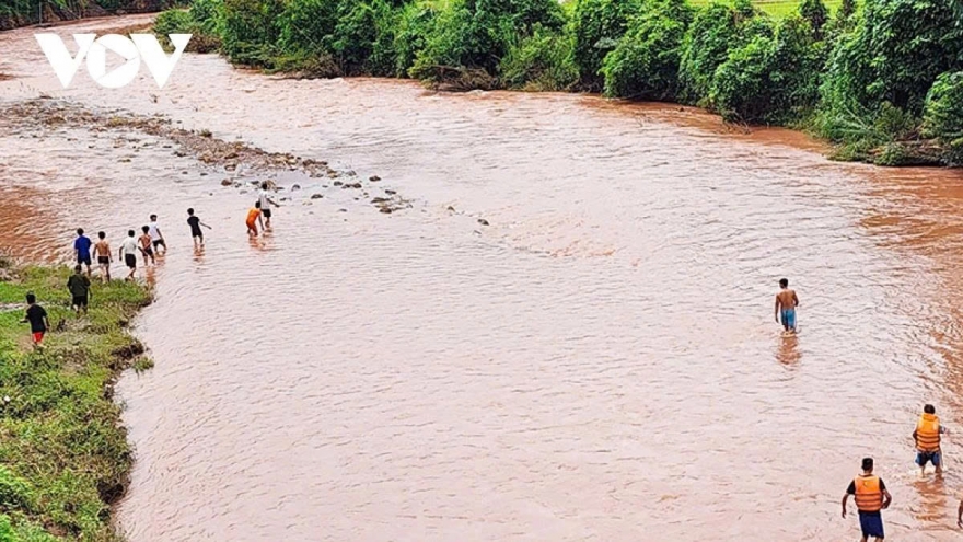 Tìm thấy thi thể cháu bé bị nước suối cuốn trôi ở Điện Biên sau 3 ngày
