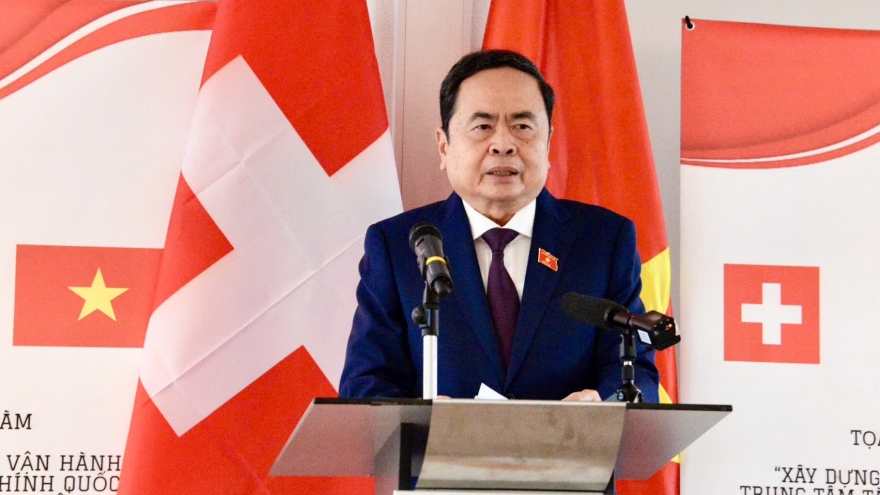 Chủ tịch Quốc hội dự tọa đàm xây dựng, vận hành Trung tâm tài chính quốc tế