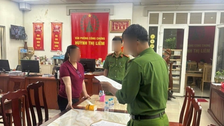 Nữ công chứng viên giả mạo chủ đất để chiếm đoạt hàng tỷ đồng