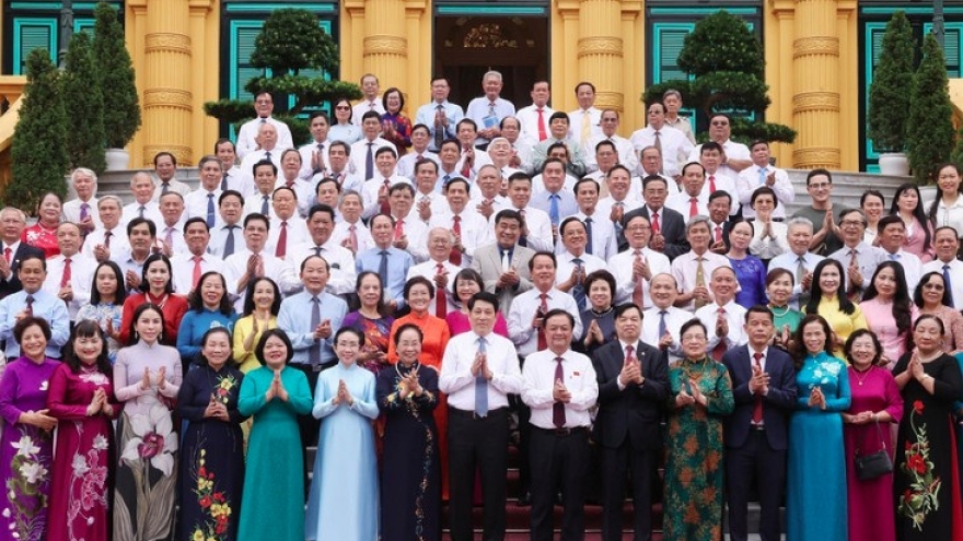 President highlights lifelong learning as key to boosting internal strength