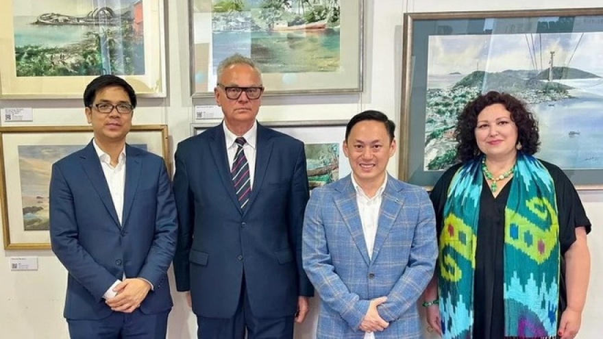 Watercolour painting exhibition marks 75 years of Vietnam-Poland diplomatic ties