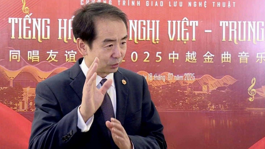 Nhịp cầu vững chắc của tình hữu nghị Việt-Trung