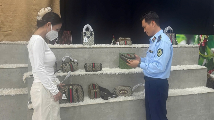 Đà Nẵng xử phạt cửa hàng bán hàng giả các nhãn hiệu Gucci, Chanel, Dior