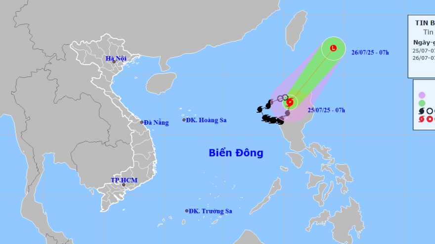 Bão số 4 có xu hướng di chuyển ra phía ngoài Biển Đông và suy yếu dần