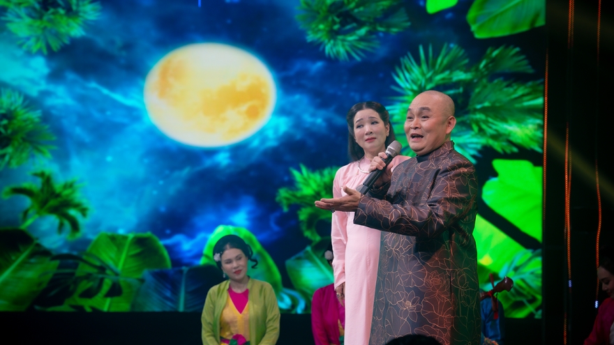 Phản ứng của vợ Xuân Hinh khi khán giả gán ghép chồng với Thanh Thanh Hiền