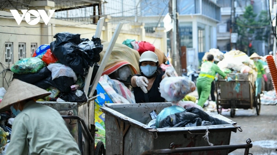 Chuyên gia lên tiếng về thí điểm không sử dụng đồ nhựa dùng một lần ở Hà Nội