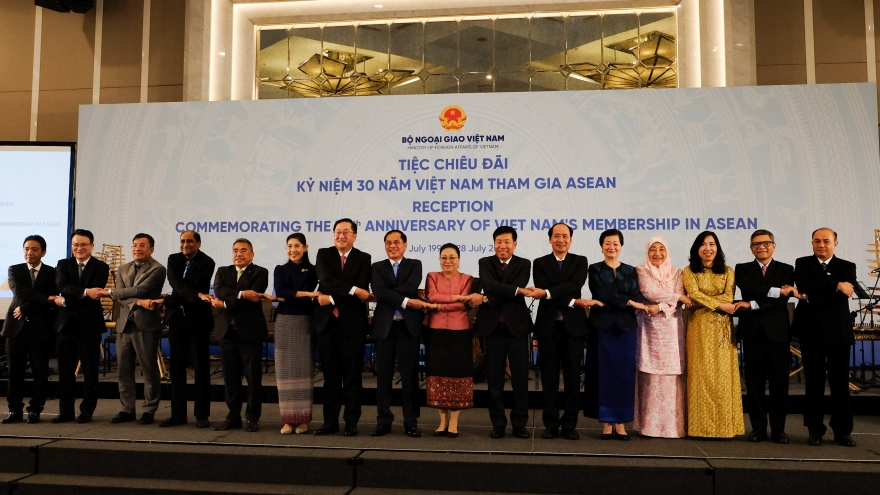 Việt Nam cùng ASEAN thúc đẩy Tầm nhìn 2045: Không để ai bị bỏ lại phía sau