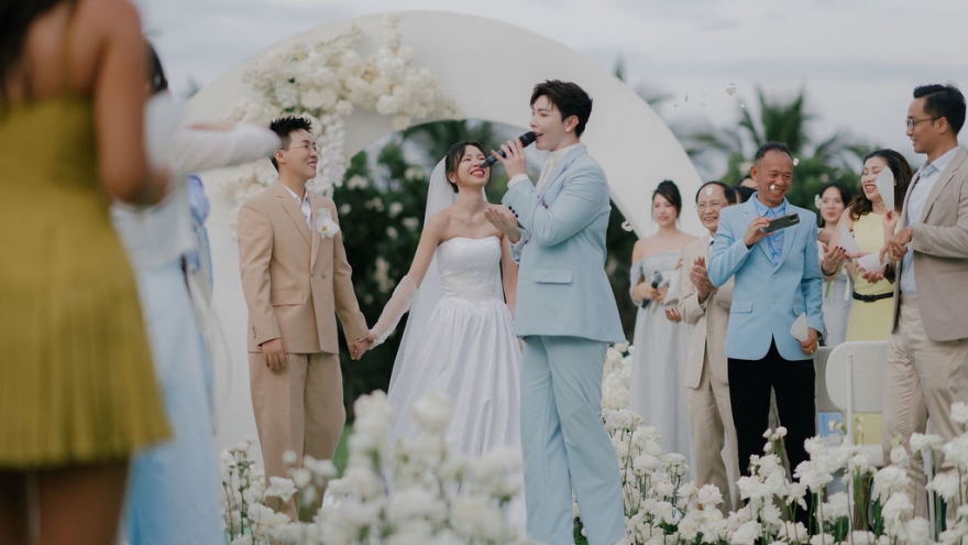 Kai Đinh kể trọn đám cưới của mình qua 4 bản nhạc cưới xúc động
