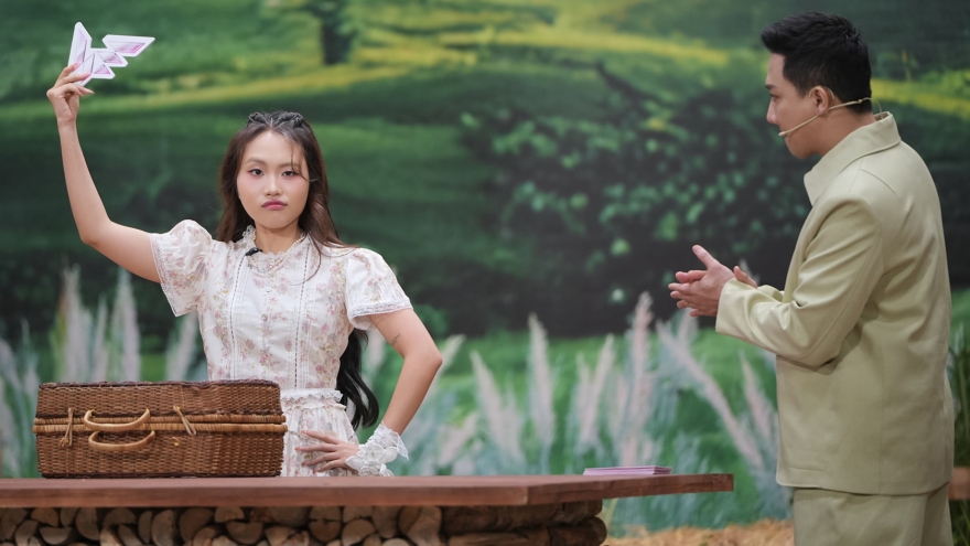 Em xinh Phương Mỹ Chi than phiền vì ít được xuất hiện, Trấn Thành phản pháo