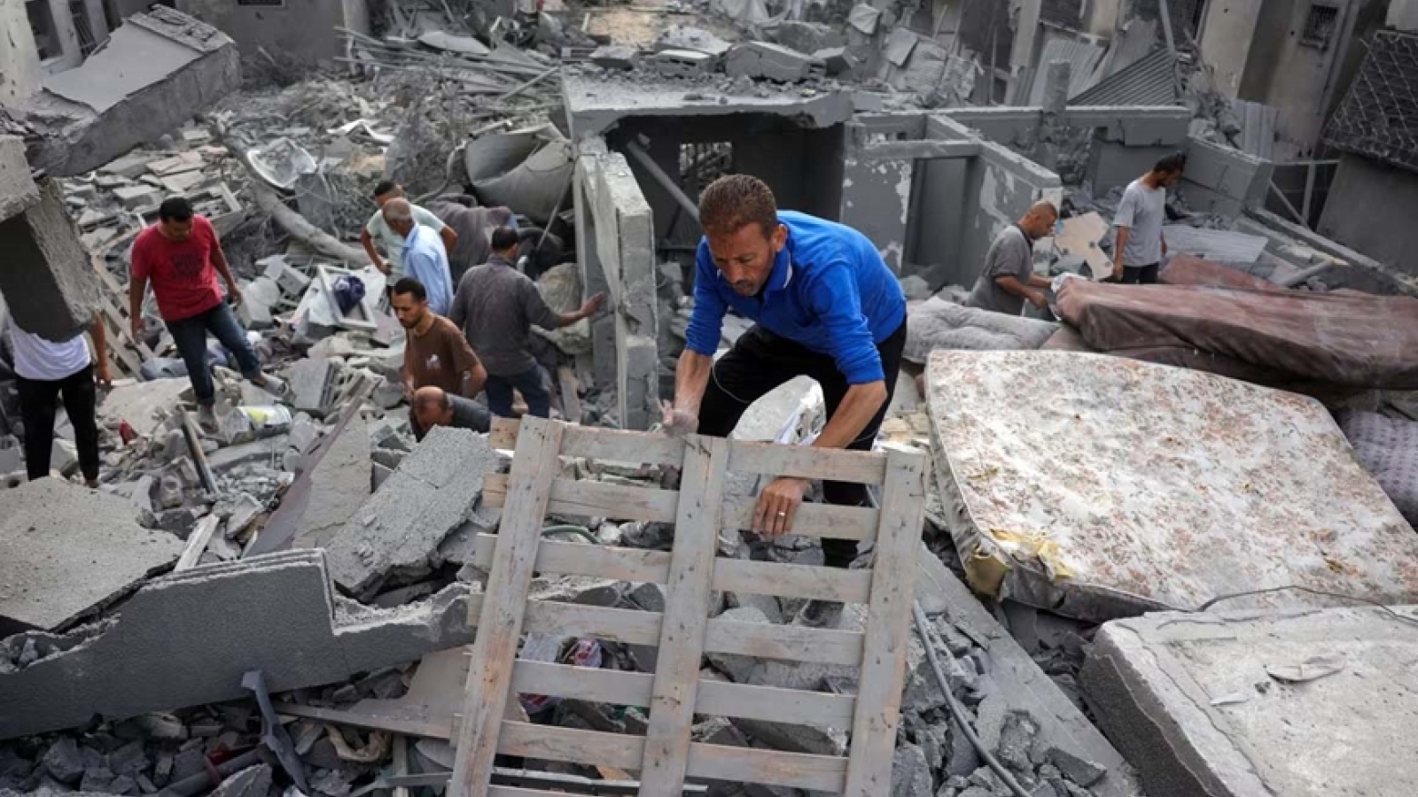 Liên hợp quốc bắt đầu dọn dẹp các đống đổ nát tại Gaza
