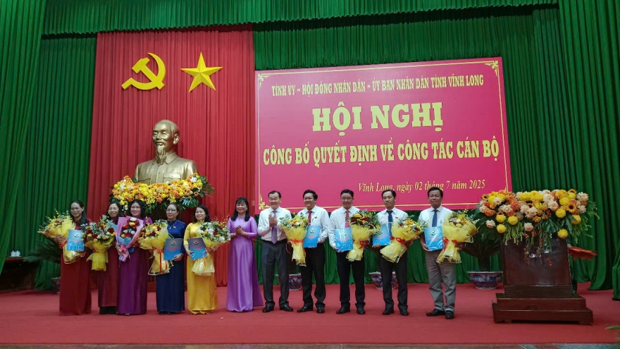 HĐND tỉnh Vĩnh Long công bố các quyết định về công tác cán bộ