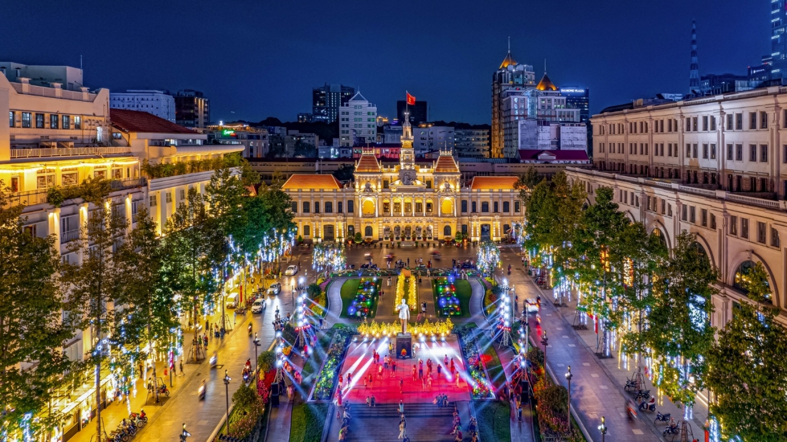 HCM City’s tourism revenue surges, on track to hit yearly target
