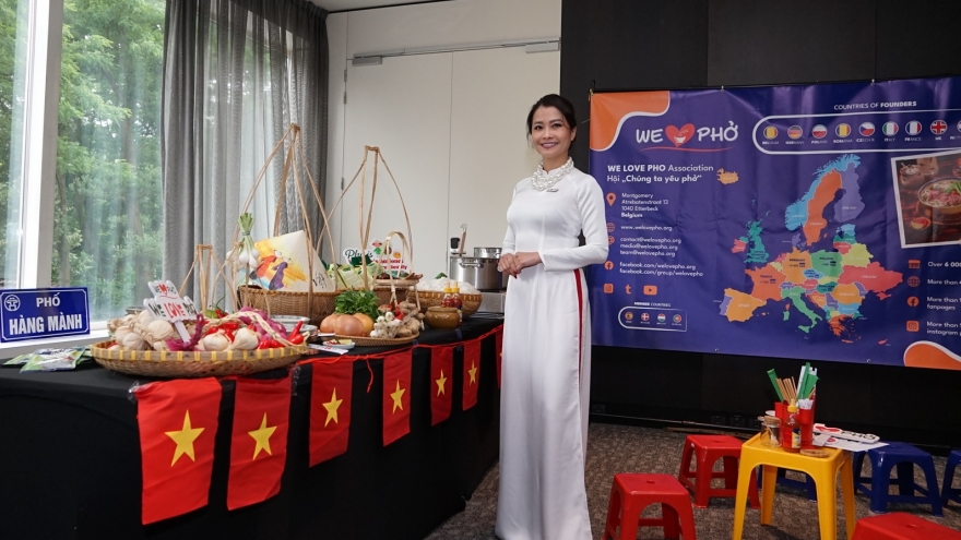 “We Love Phở” kết nối người Việt tại châu Âu