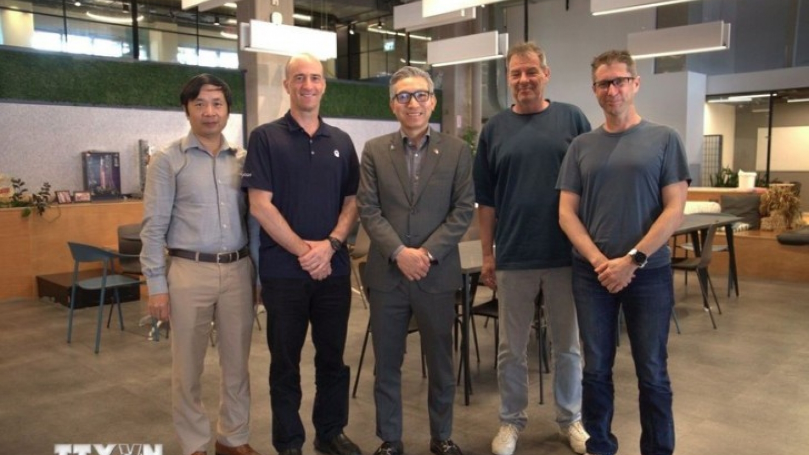Vietnam, Israel explore cooperation in digital health care