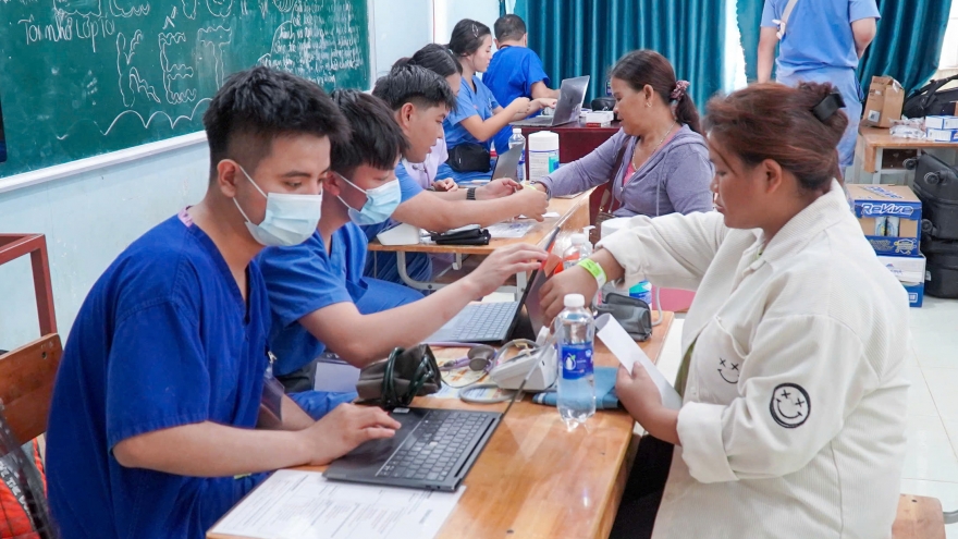 Hơn 1.000 người dân miền núi thành phố Đà Nẵng được khám bệnh miễn phí