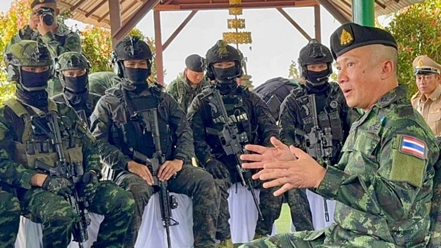 Thái Lan đóng cửa nhiều trường học do giao tranh với Campuchia