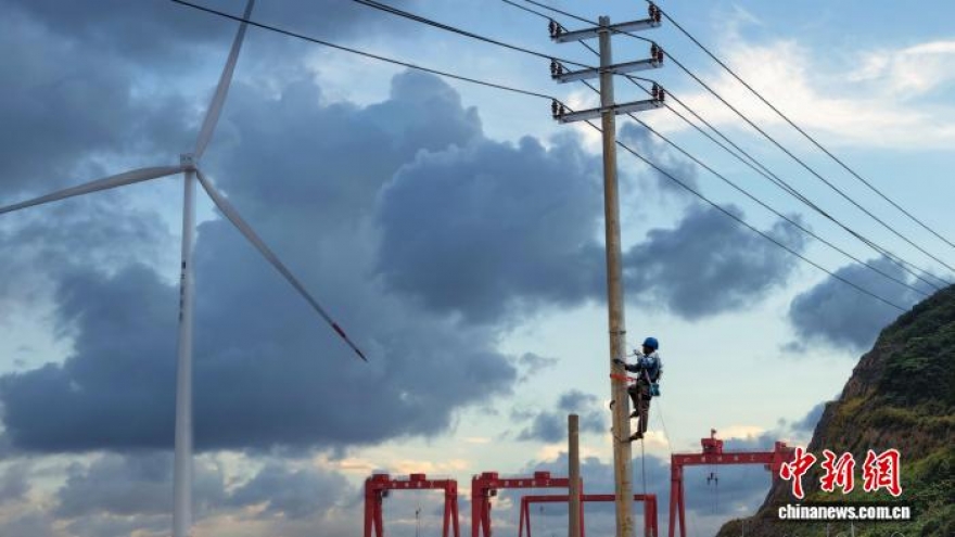 Bão Comay đổ bộ vào tỉnh Chiết Giang, Trung Quốc