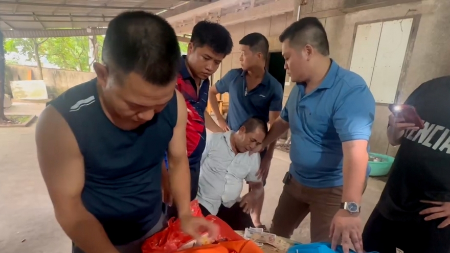 Giấu ma túy trong vỏ bao thuốc lá