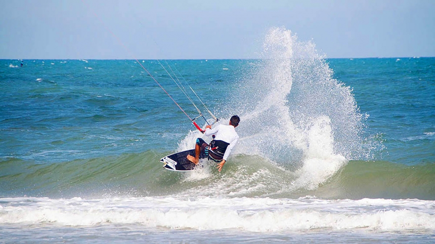 Mũi Né trở thành điểm đến thể thao dưới nước “hot” nhất ở Đông Nam Á