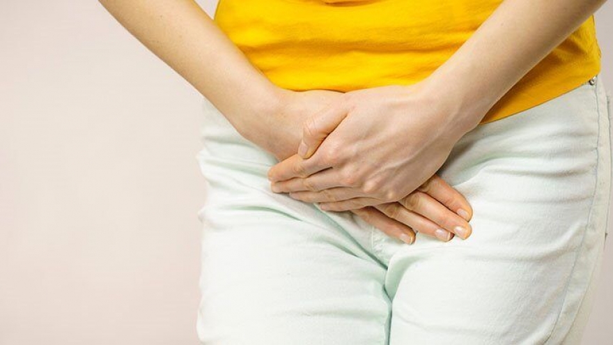 Tiểu không kiểm soát sau sinh: Bác sĩ tư vấn giải pháp để xử lý dứt điểm